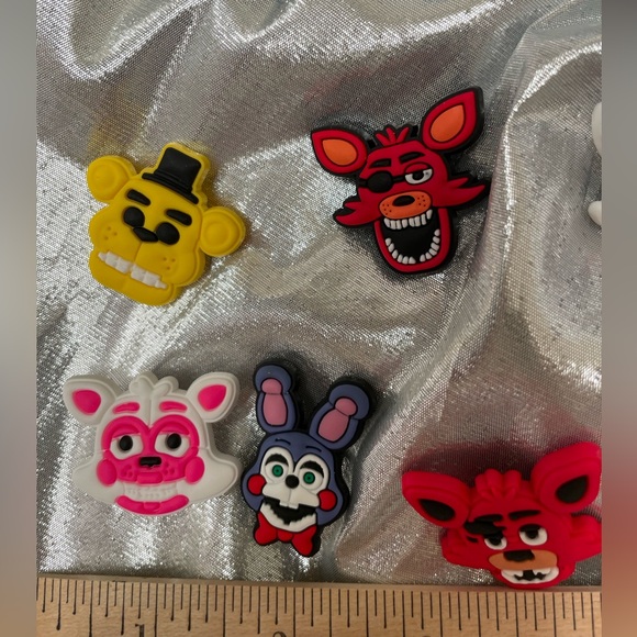 BOGG BAG or CROC Charms — Set of 17 👜🫎 - Picture 7 of 10